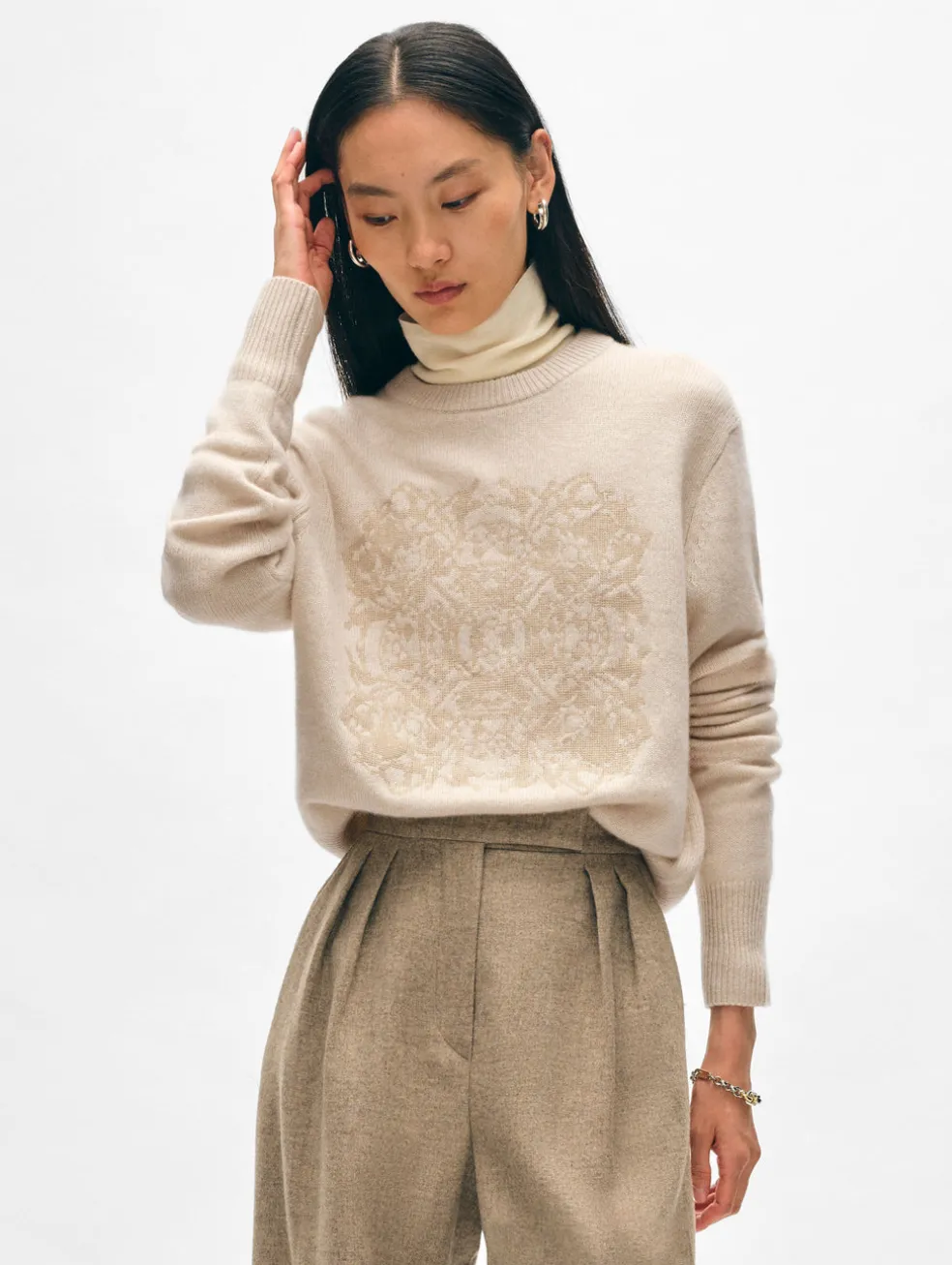 cashmere fairytale embroidered crewneck