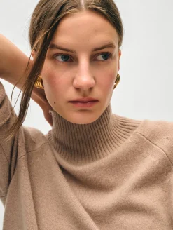 cashmere rib trim standneck