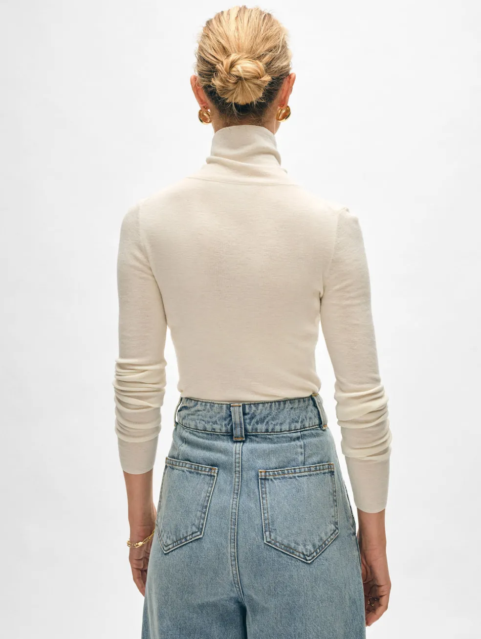 superfine merino fitted turtleneck